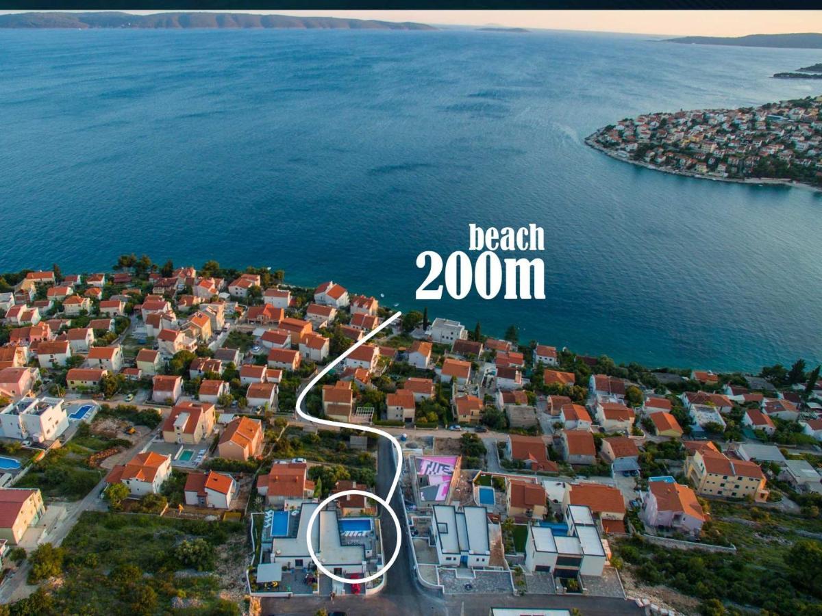 Holiday Home Olive Exclusive - 8 People, Heated Pool, Okrug Gornji, Sea View Trogir Exterior foto