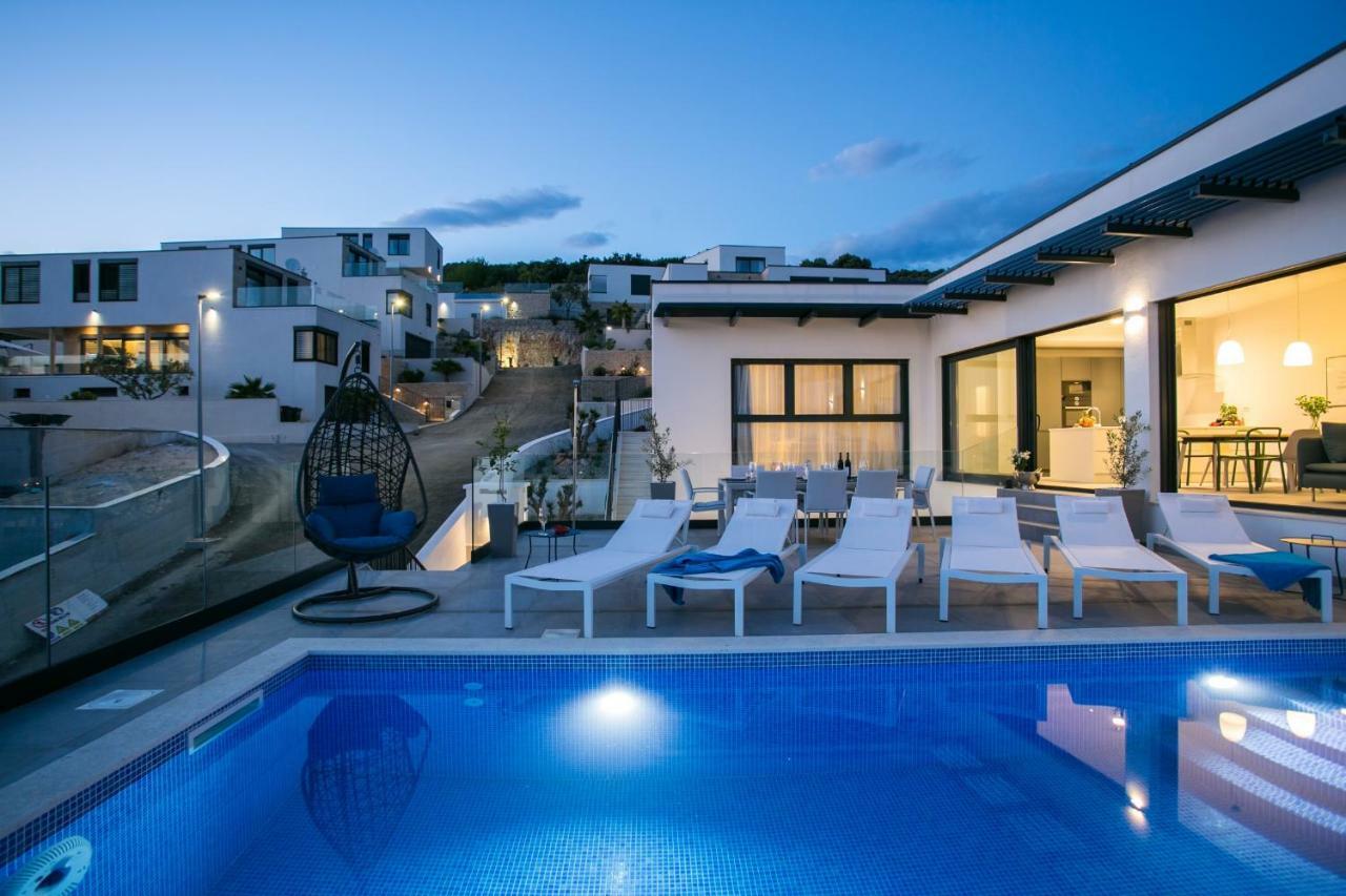 Holiday Home Olive Exclusive - 8 People, Heated Pool, Okrug Gornji, Sea View Trogir Exterior foto
