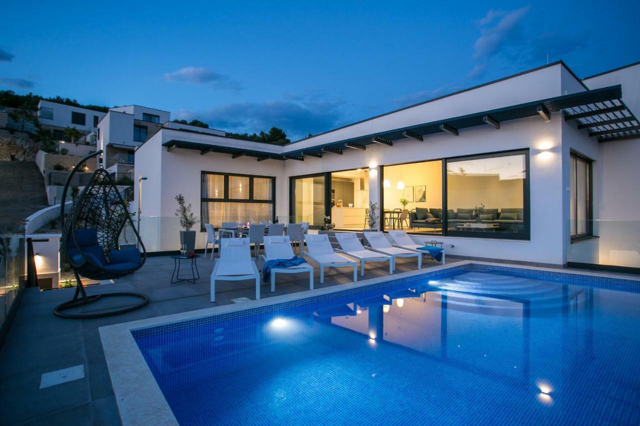 Holiday Home Olive Exclusive - 8 People, Heated Pool, Okrug Gornji, Sea View Trogir Exterior foto