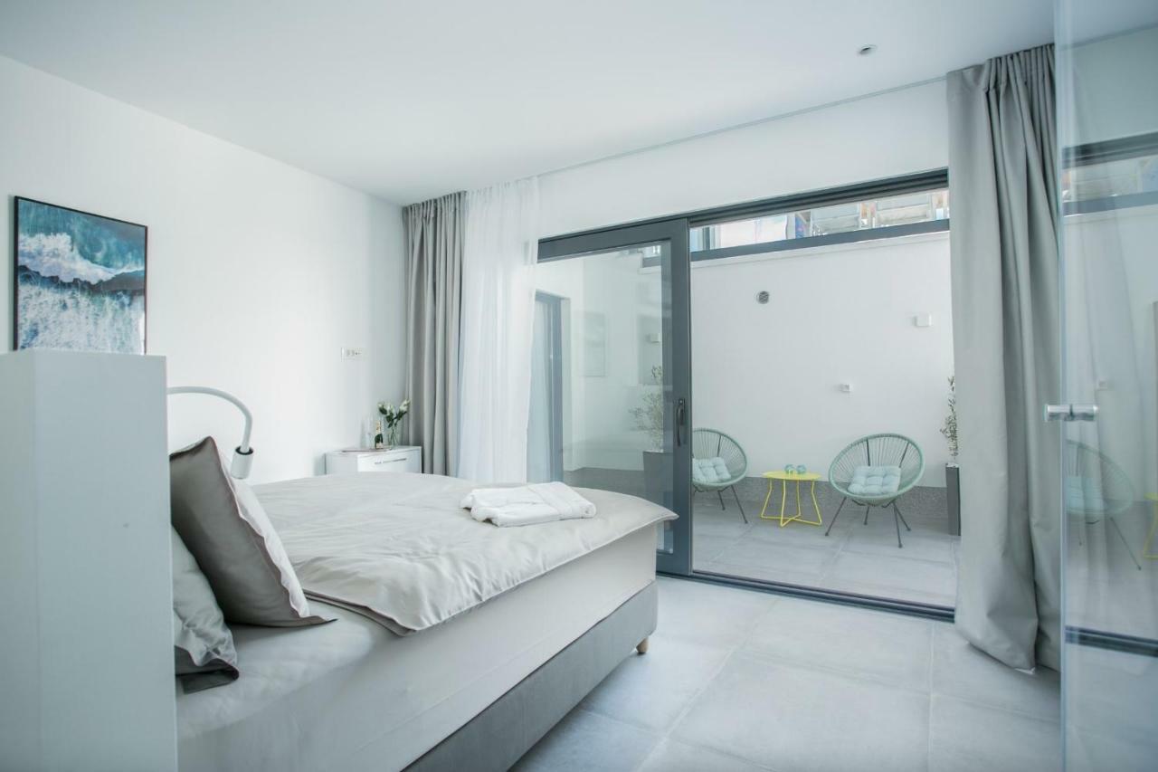 Holiday Home Olive Exclusive - 8 People, Heated Pool, Okrug Gornji, Sea View Trogir Exterior foto