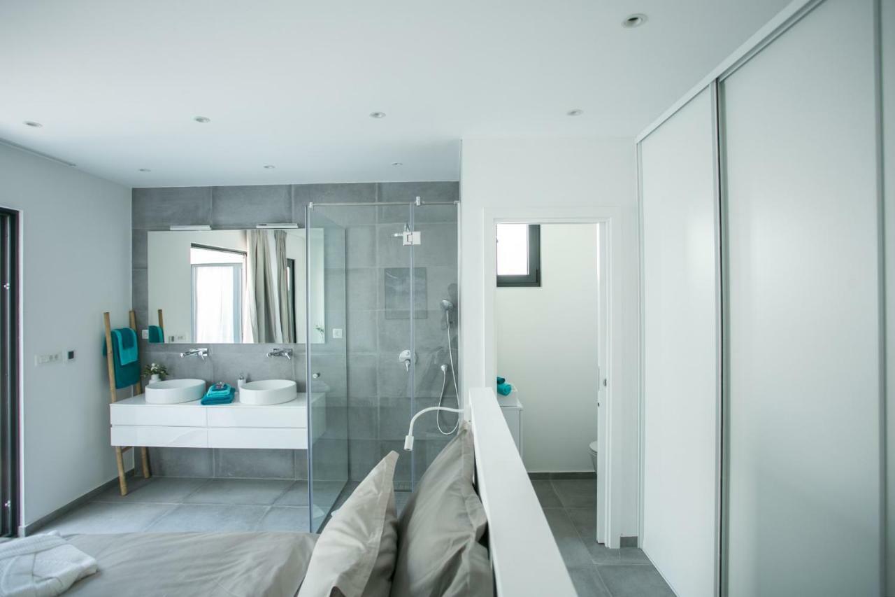 Holiday Home Olive Exclusive - 8 People, Heated Pool, Okrug Gornji, Sea View Trogir Exterior foto