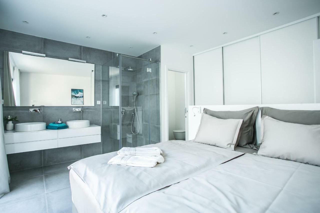 Holiday Home Olive Exclusive - 8 People, Heated Pool, Okrug Gornji, Sea View Trogir Exterior foto