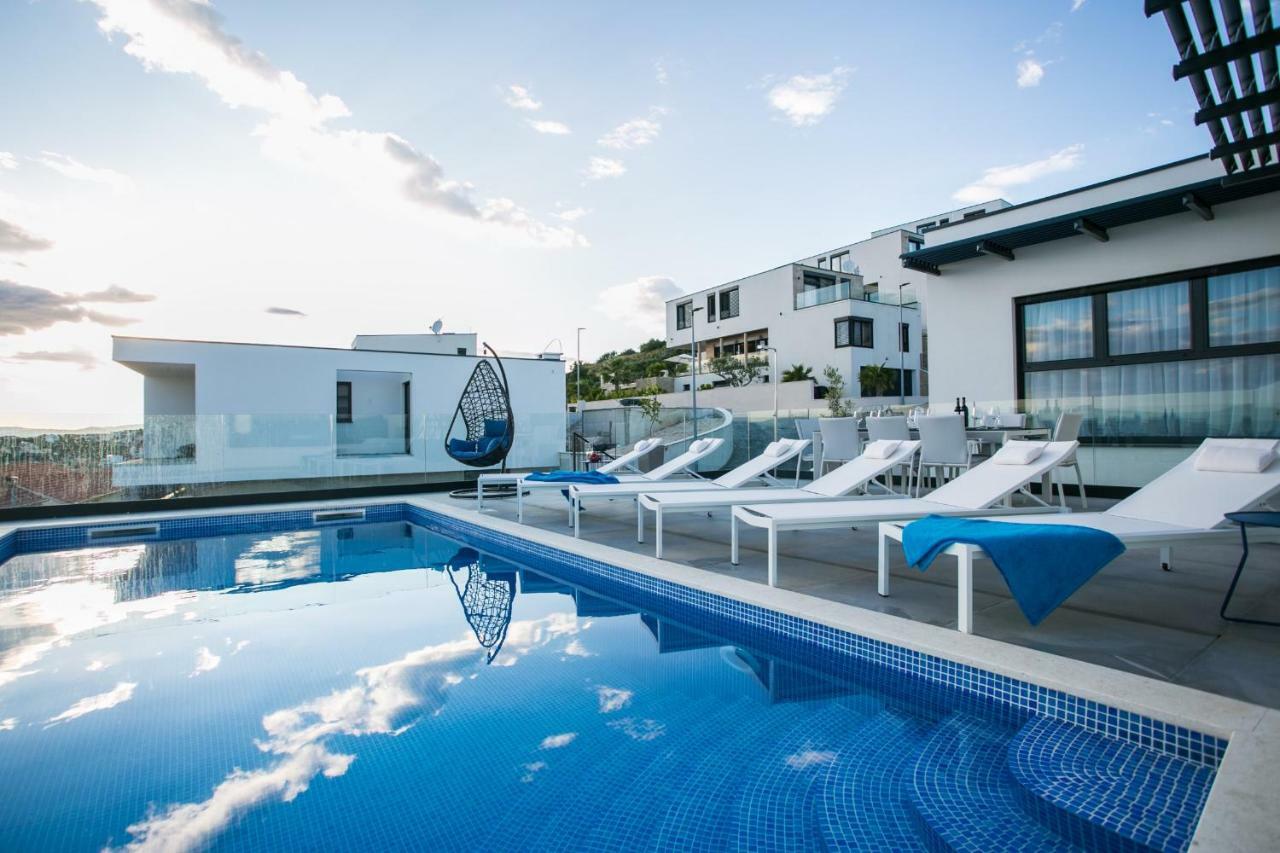 Holiday Home Olive Exclusive - 8 People, Heated Pool, Okrug Gornji, Sea View Trogir Exterior foto