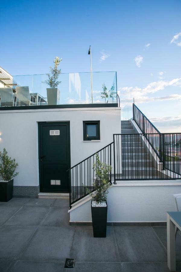 Holiday Home Olive Exclusive - 8 People, Heated Pool, Okrug Gornji, Sea View Trogir Exterior foto