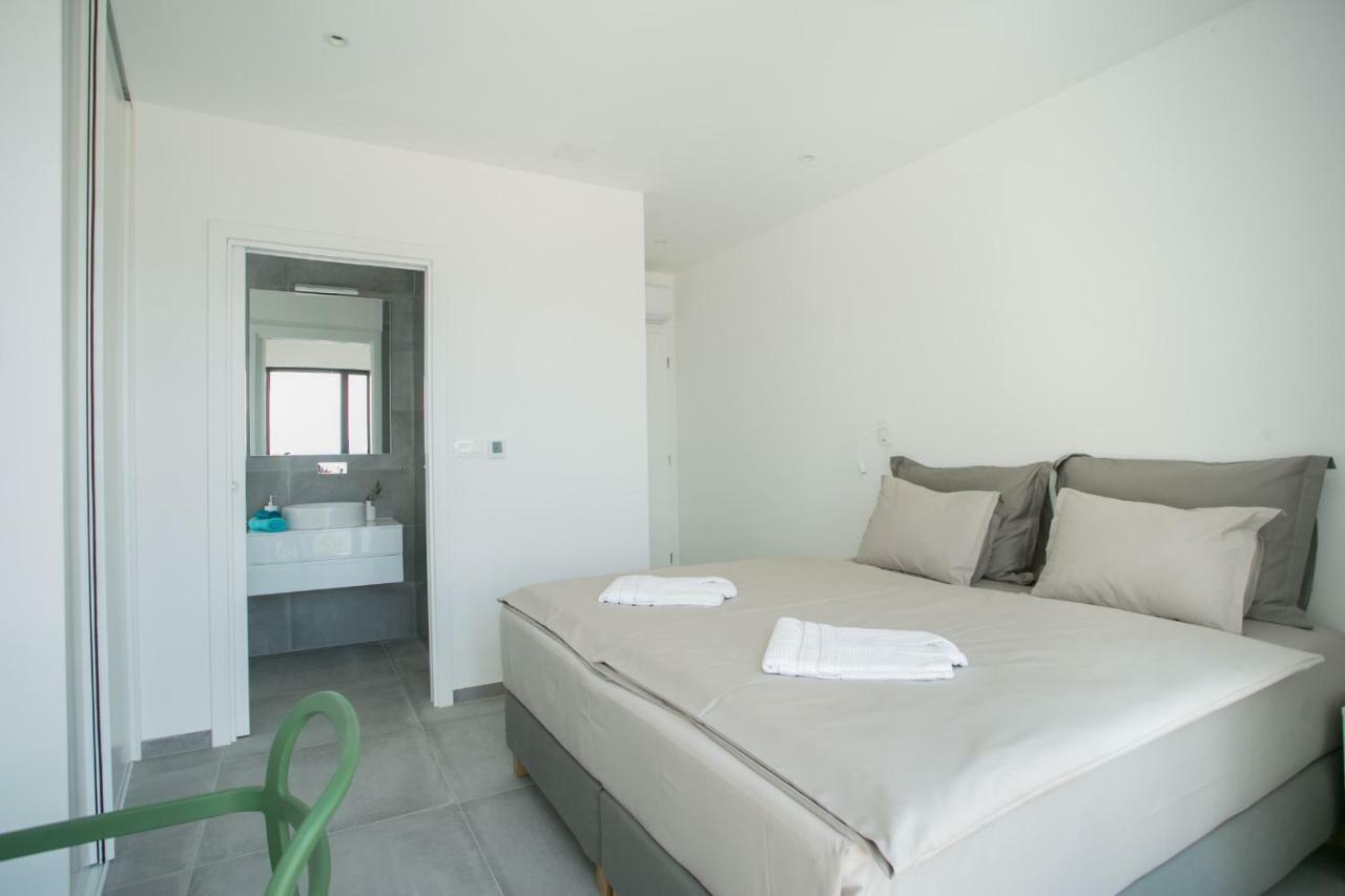 Holiday Home Olive Exclusive - 8 People, Heated Pool, Okrug Gornji, Sea View Trogir Exterior foto