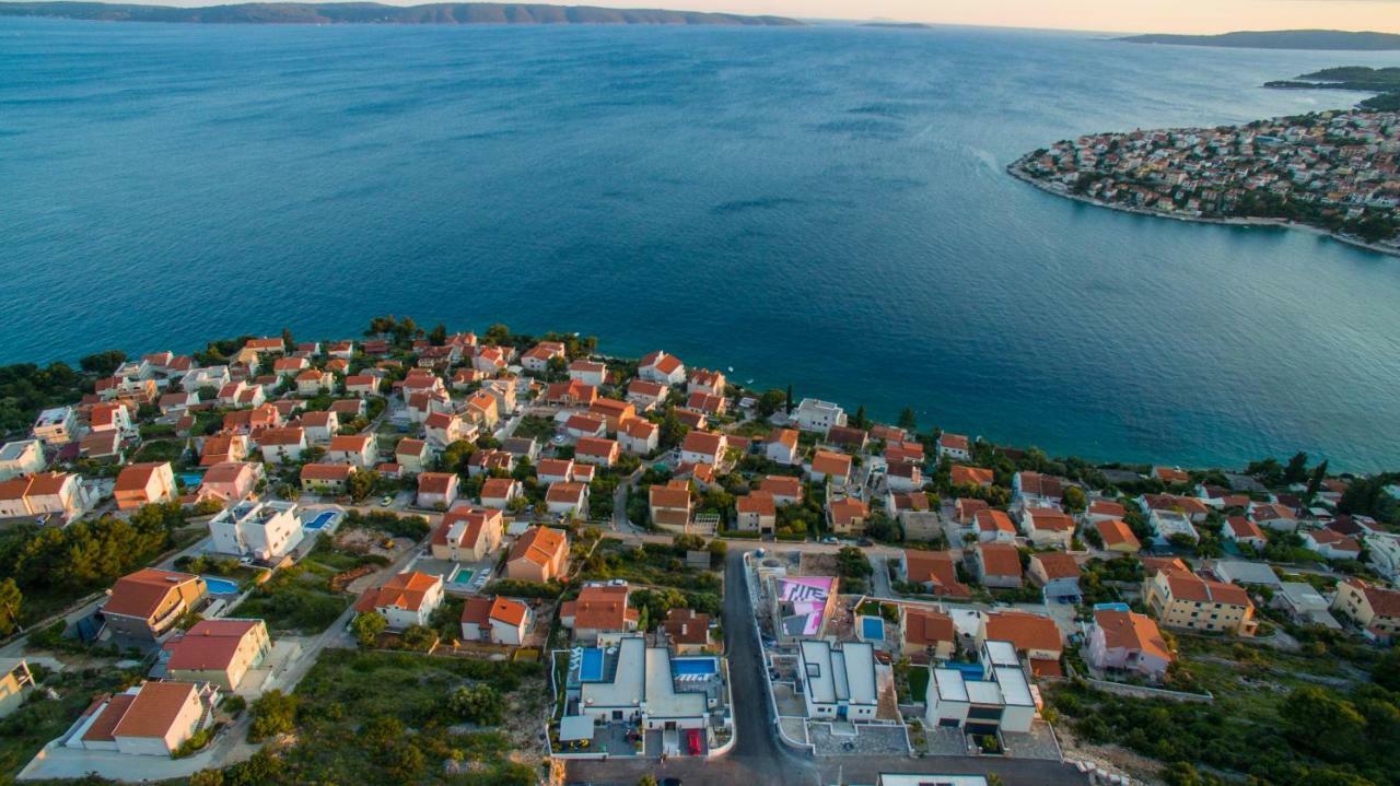 Holiday Home Olive Exclusive - 8 People, Heated Pool, Okrug Gornji, Sea View Trogir Exterior foto
